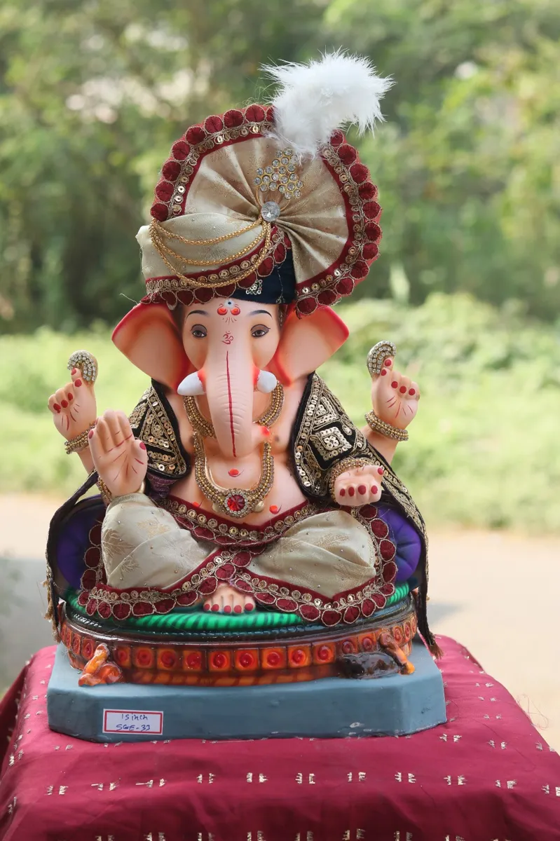 Ivory Pagdi Ganpati, 15 in Ganpati idol
